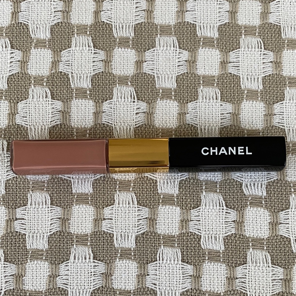 CHANEL Lip Merry Rose #397, Le Rouge Duo Ultra Tenue Gloss, Discontinued
